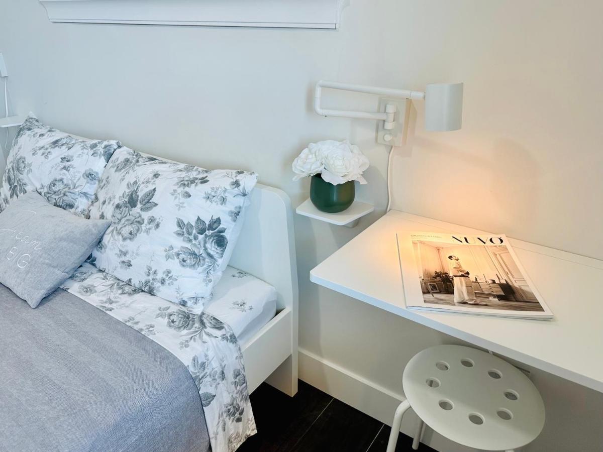 2Br 1.5Ba Full Kitchen Private Guest House - Free Parking - Central Location Vancouver Exterior foto