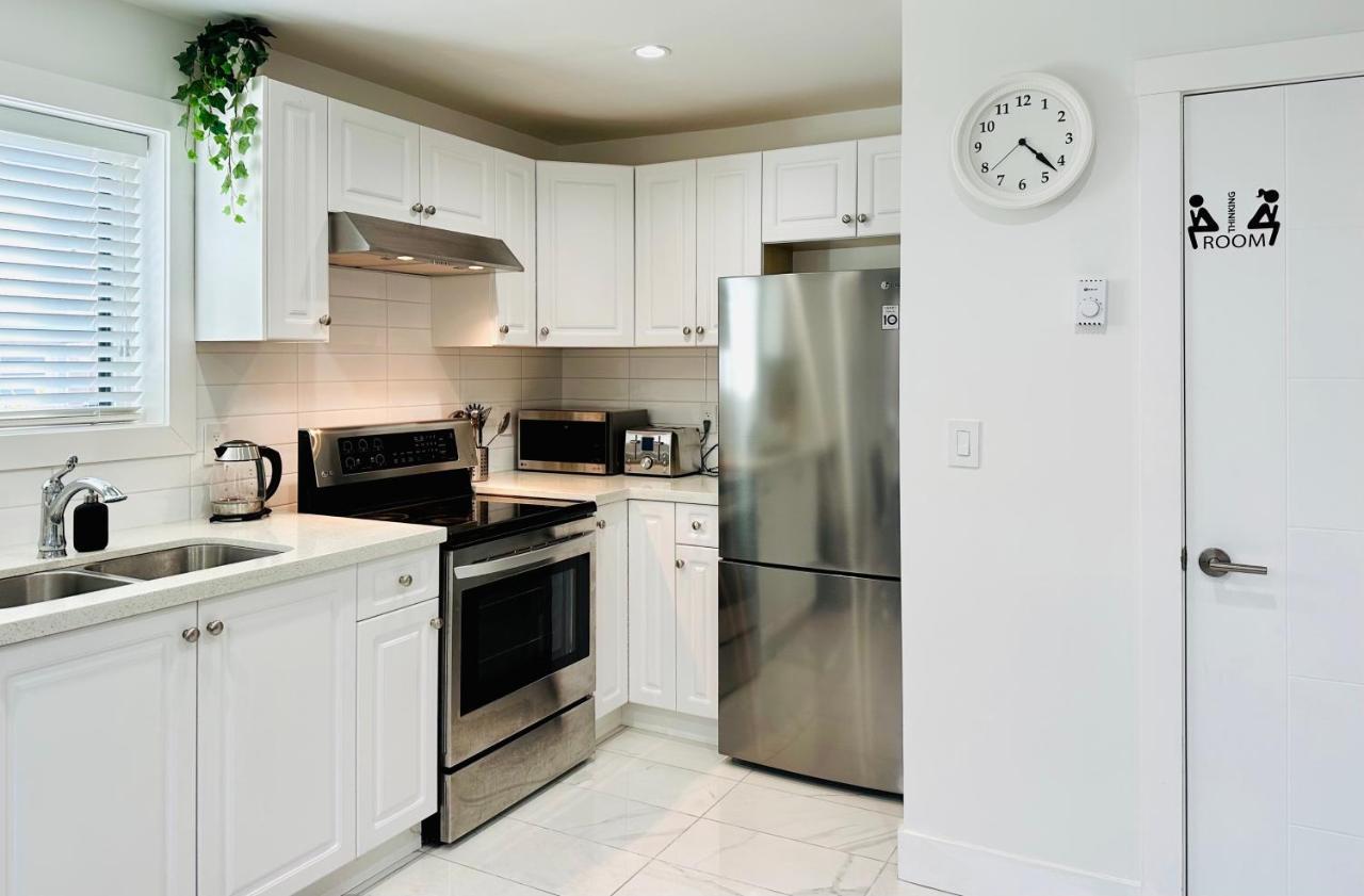 2Br 1.5Ba Full Kitchen Private Guest House - Free Parking - Central Location Vancouver Exterior foto