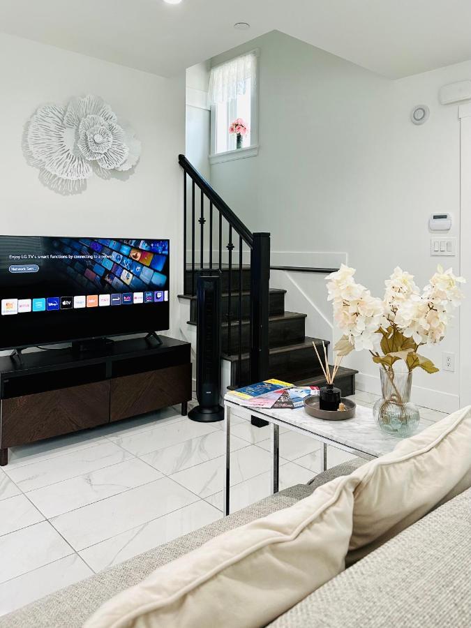 2Br 1.5Ba Full Kitchen Private Guest House - Free Parking - Central Location Vancouver Exterior foto